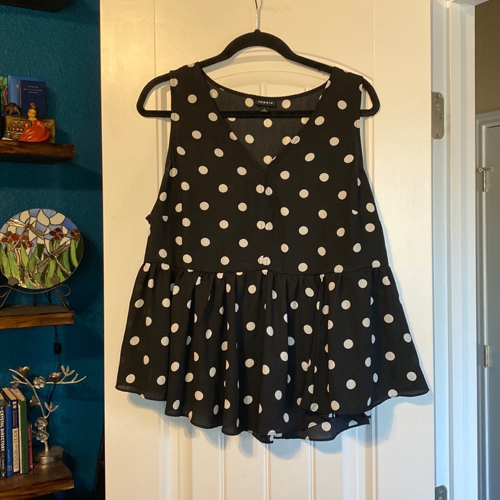 Retro twirly top! Torrid size 1!
